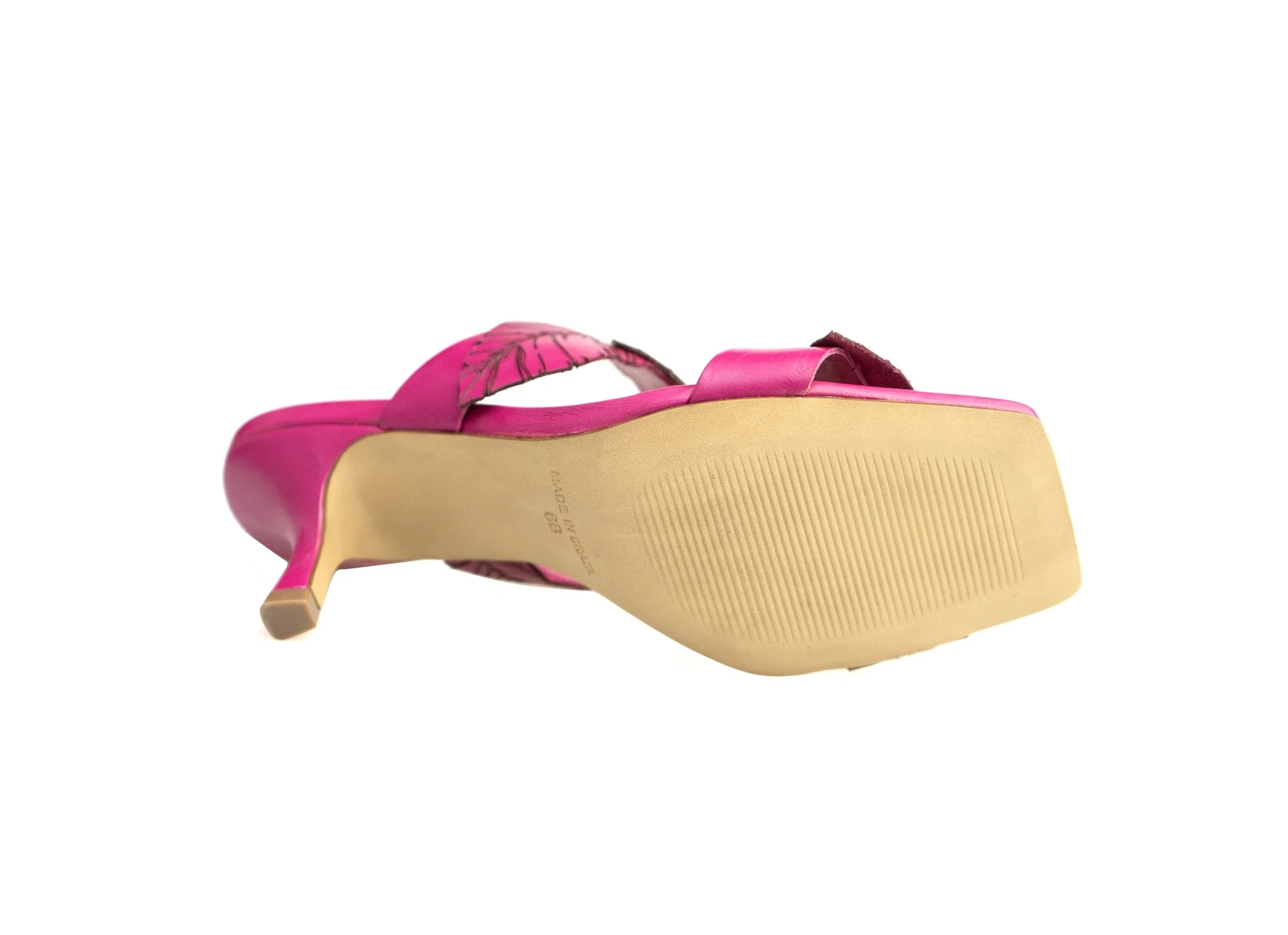 LINA FUCHSIA Outsole.jpg