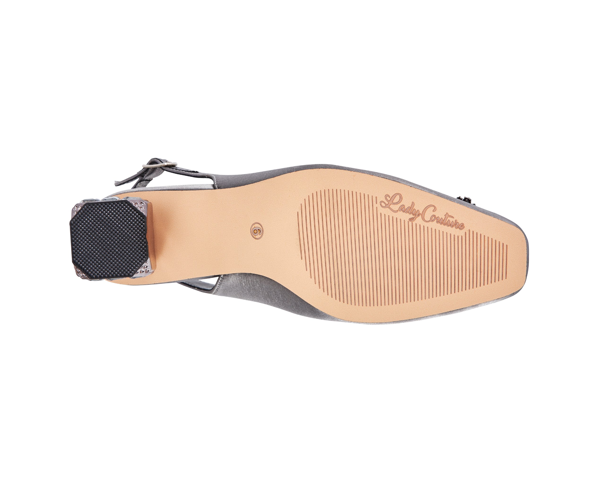 PRECIOUS PEWT Outsole.jpg