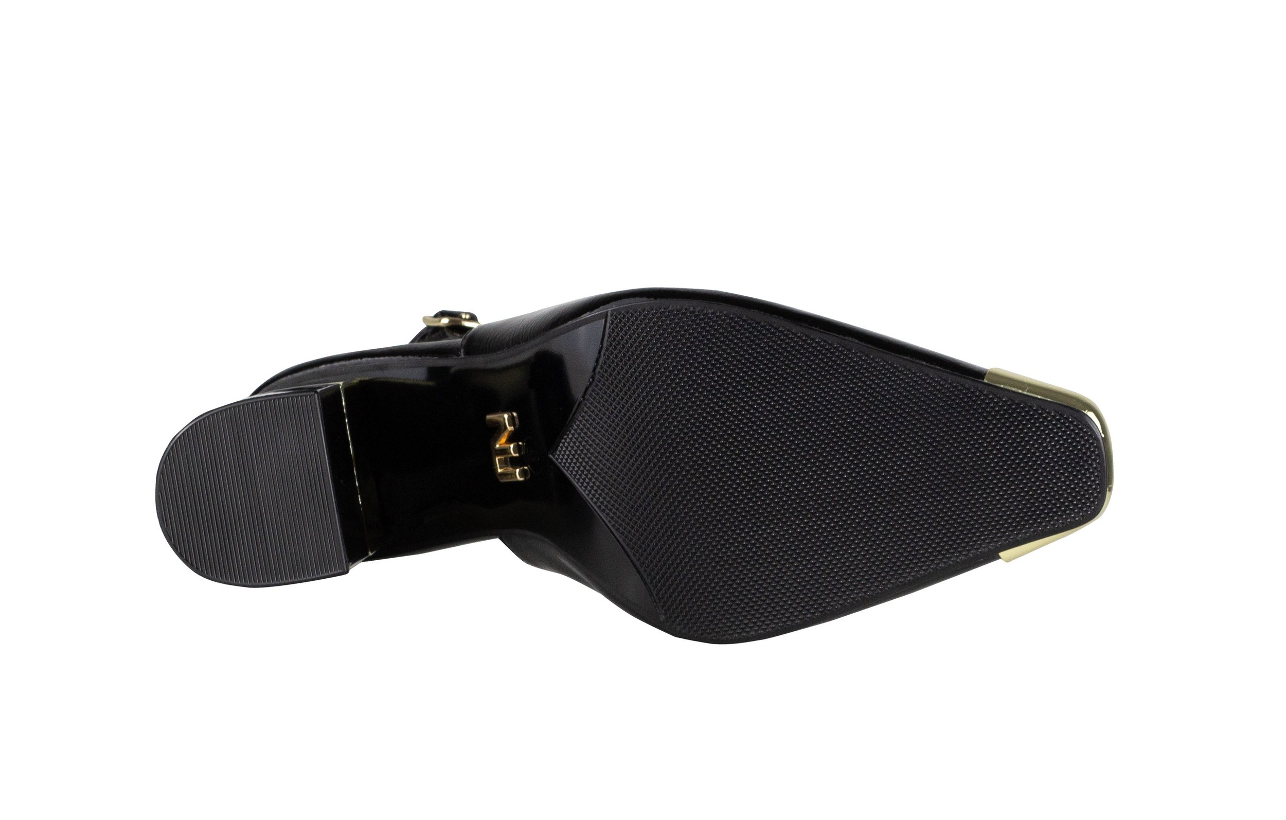 NOVA BLACK Outsole.jpg