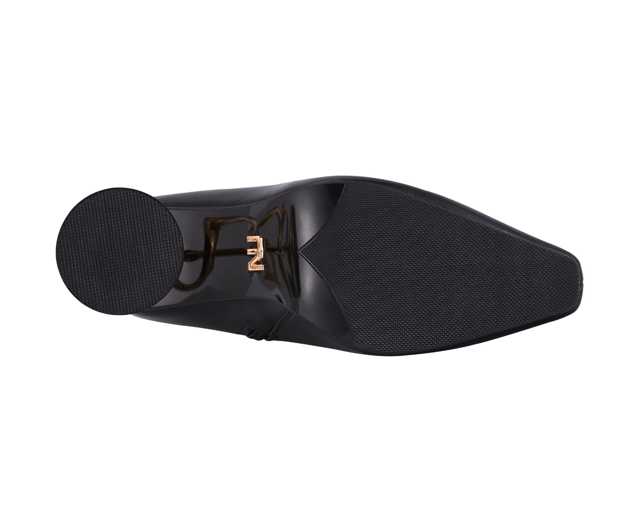 SLINKY BLACK Outsole.jpg