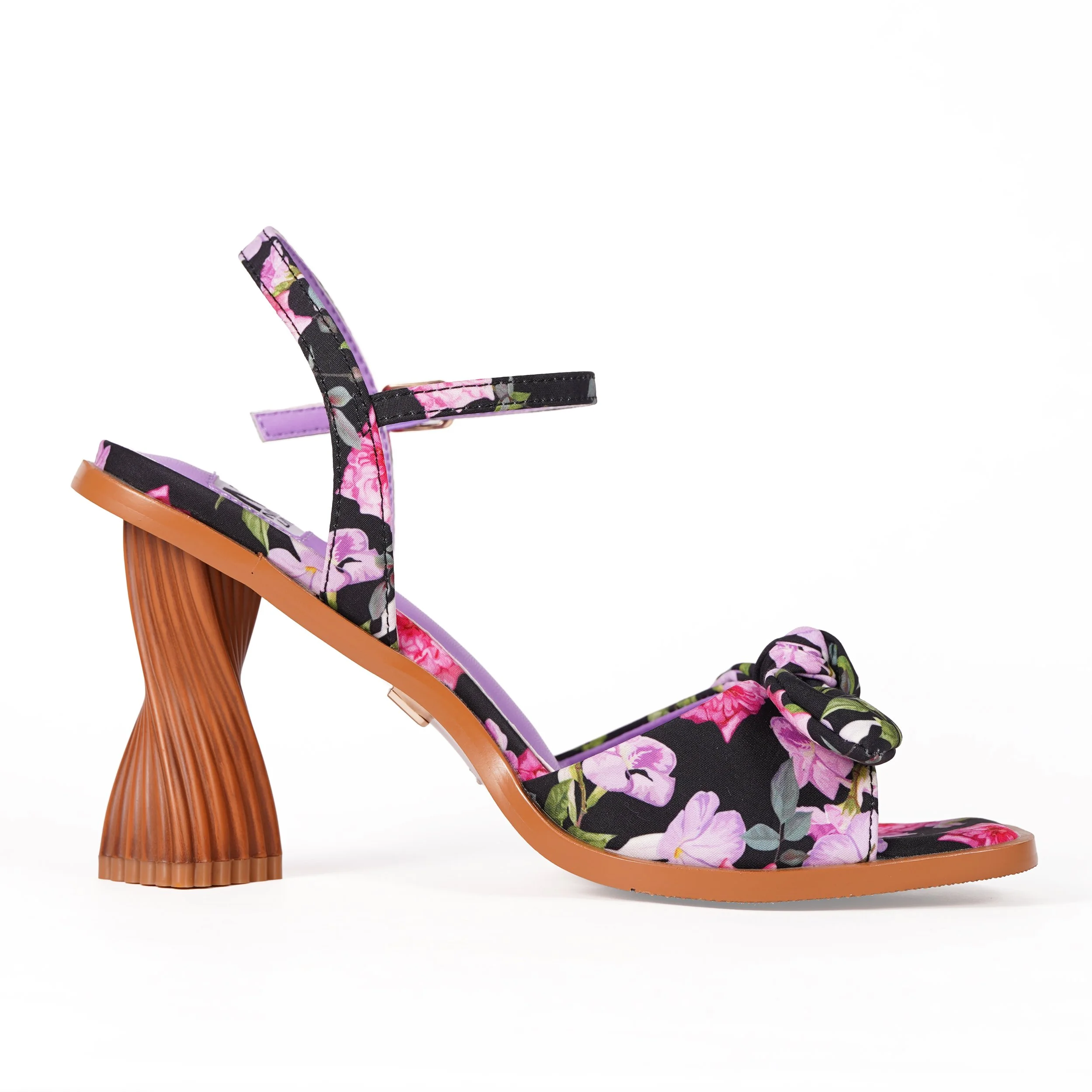 NORA LAVEN Inside.jpg