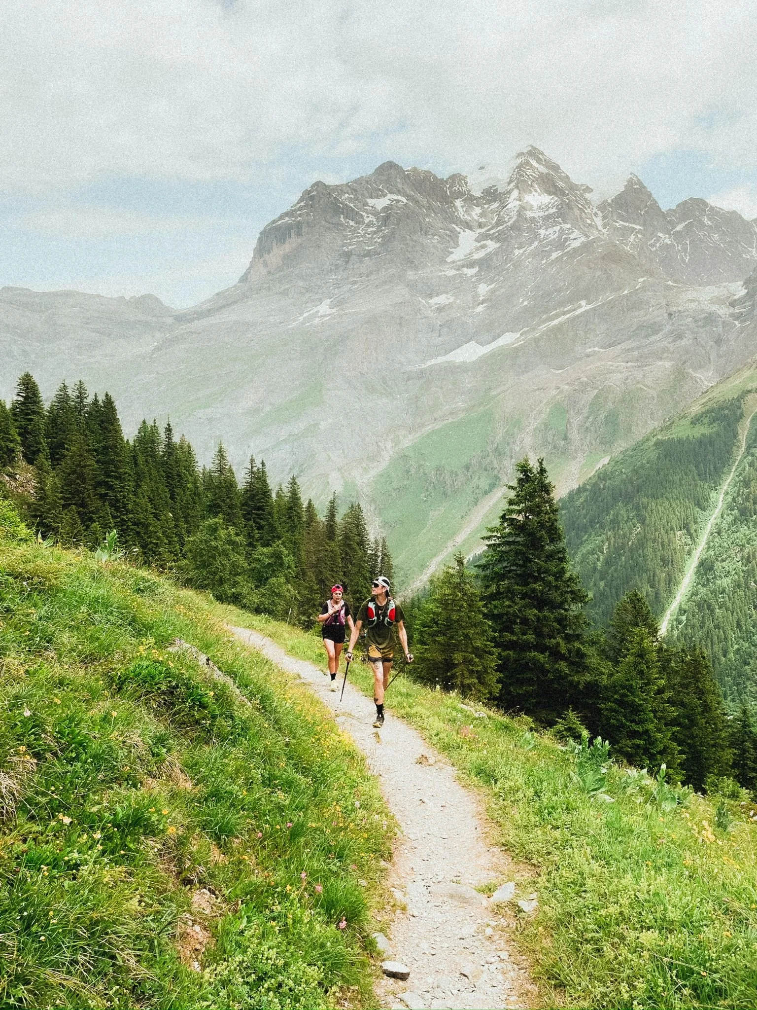 Trail runners running at a trail camp in the jungfrau region