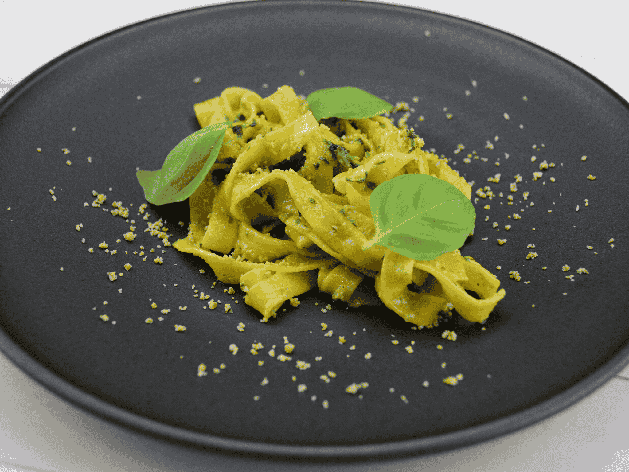 homemade-vegan-fettucine-basil-pesto.png