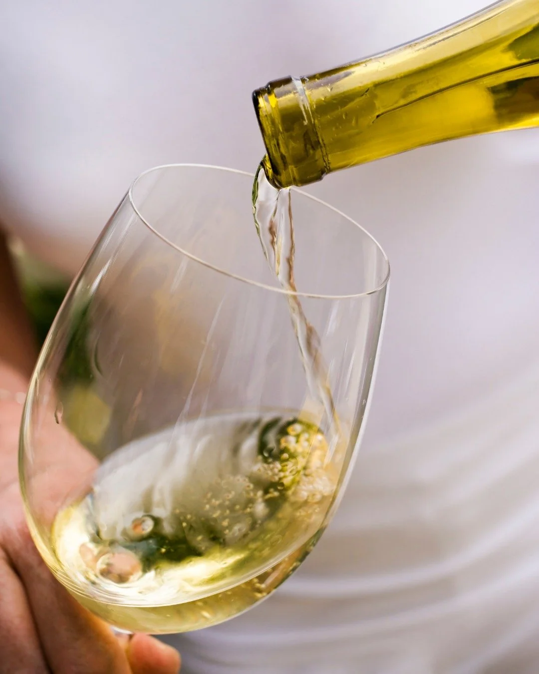 Because every celebration starts with a good pour 🍷

#sippingprettykc #mobilebar #onsitebartending #kcwedding #kccorporateevents #kansascityevents #kcevents #mobilebartendingkc