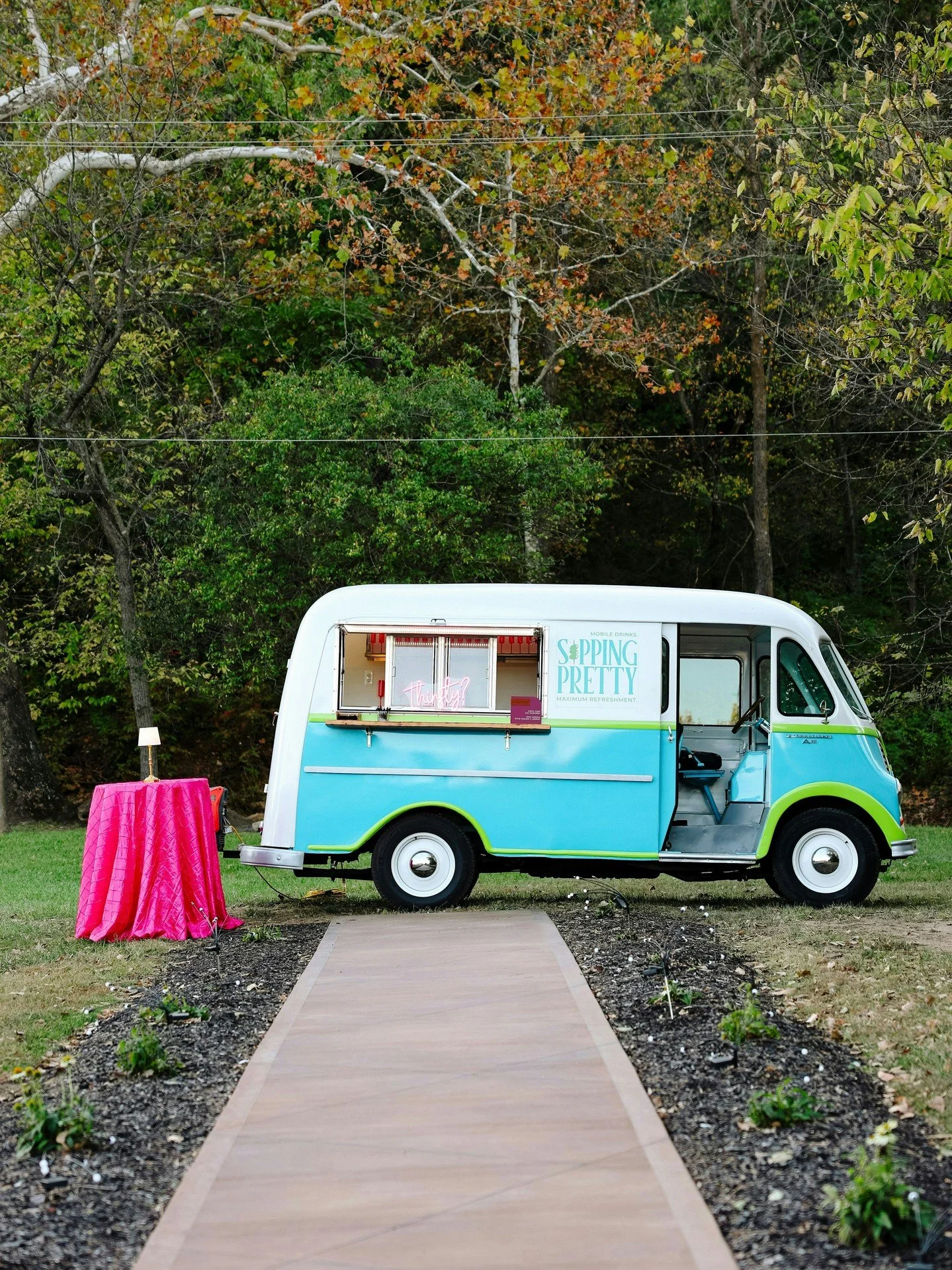 Parked. Polished. Party‑ready. 🚐✨ Cocktails coming soon! 🍹

Photo: @mt.photography.jpg
Venue: @willowcreekkc

#sippingprettykc #mobilebar #kccorporateevents #kansascityevents #kcevents #mobilebartendingkc