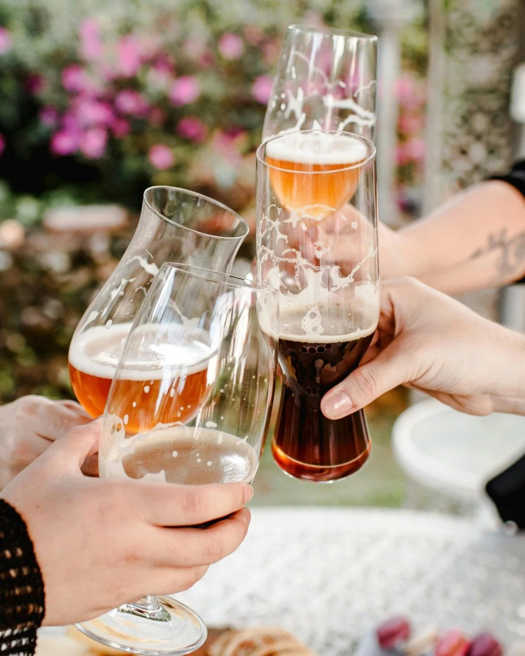 Counting down to sunny days, patio hangs, and beers that taste better in the sunshine 🍻☀️

#sippingprettykc #mobilebar #kccorporateevents #kansascityevents #kcevents #mobilebartendingkc