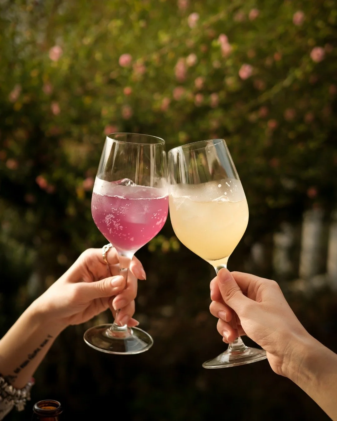 The first day of spring called&hellip; it wants a festive cocktail in your hand 🌷☀️

#springcocktail #sippingpretty #kcmobilebartending #kcbartending #signaturesips