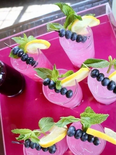 ☀️ Summer&rsquo;s prettiest pick‑me‑up. Refreshing, delicious, and made for every warm‑weather celebration.

#sippingprettykc #mobilebar #kccorporateevents #kcweddingbartender #kansascityevents #kcevents #mobilebartendingkc