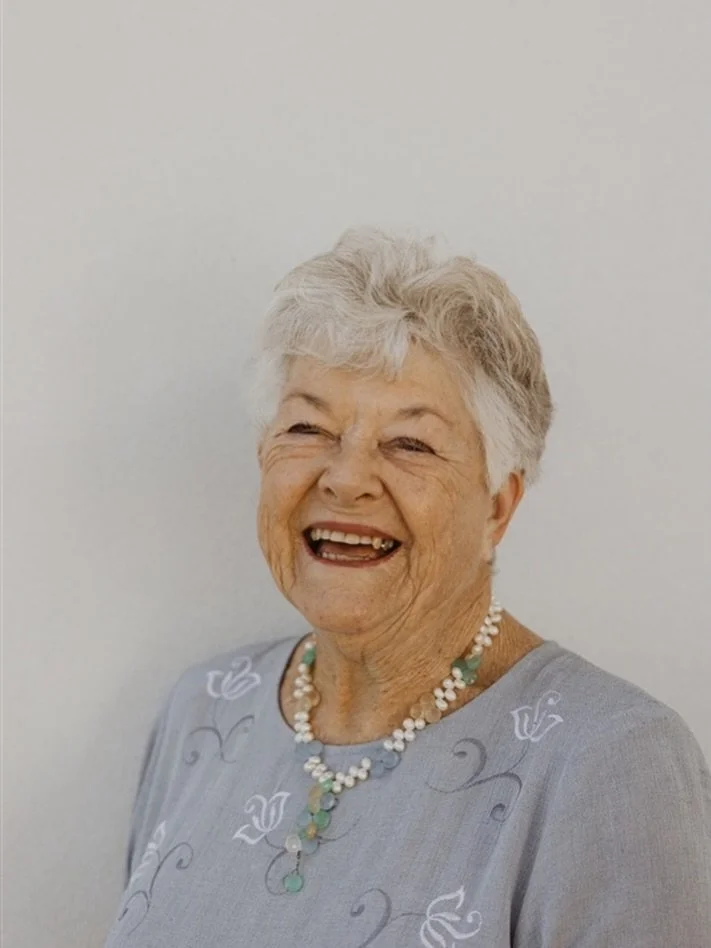 Meet Helen! 

This year Helen turned 80 and her family got together and organized for some photos of Helen and everyone! Such a lovely idea and one of my most downloaded galleries for sure!!! 

What a great New Year&rsquo;s resolution this would make