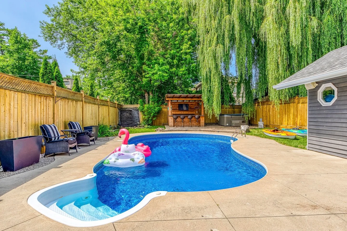 This has to be one of our favourite properties ever 🤩

This stunning 4 bed, 3 full bath home sits right by the lake&mdash;with a huge pool, hot tub, sauna, and even complimentary kayaks our guests loved.

High-end homes like this perform incredibly 