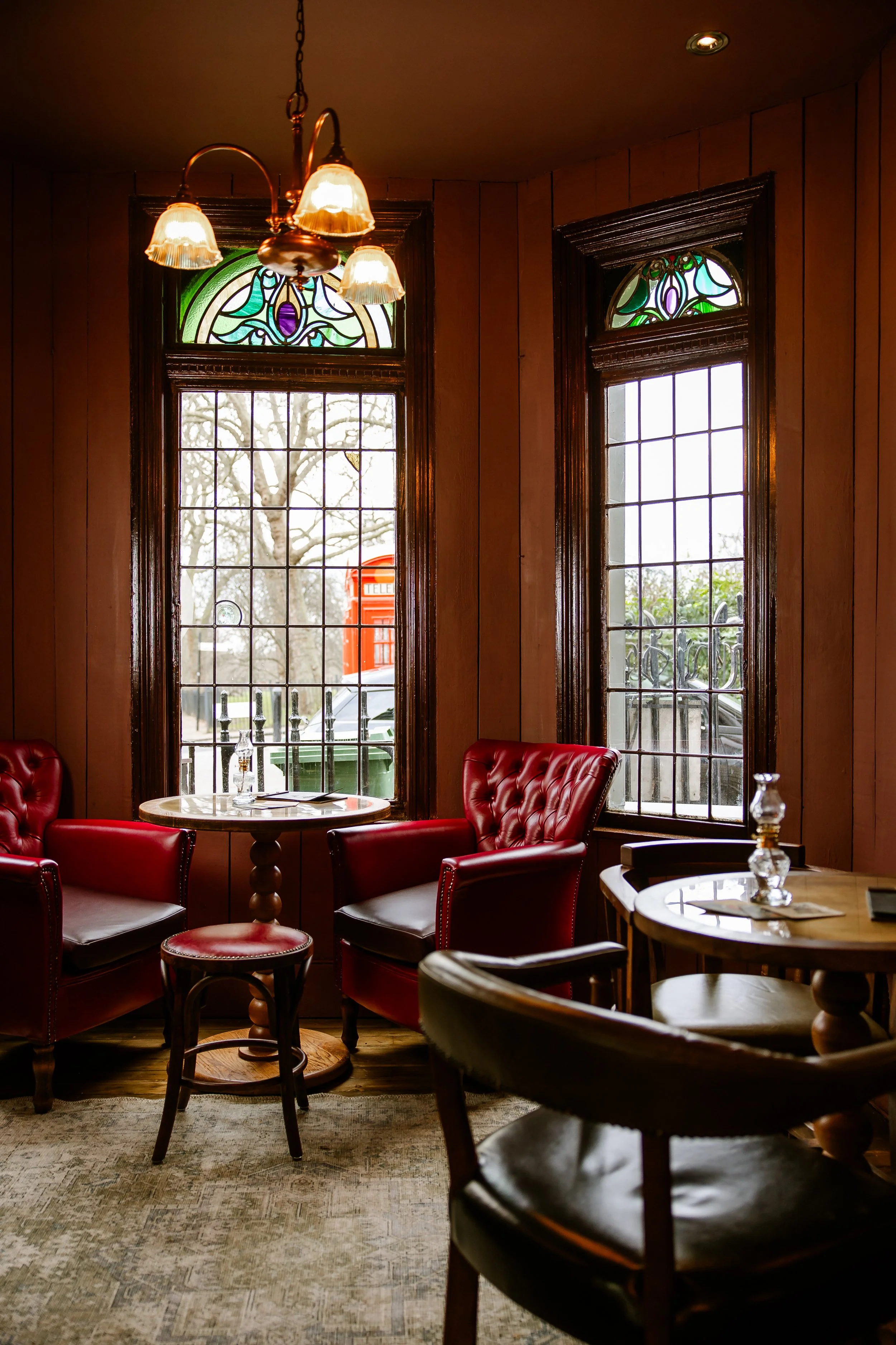 YOUNGS - The Queens - EDITS_High Res_01.jpg