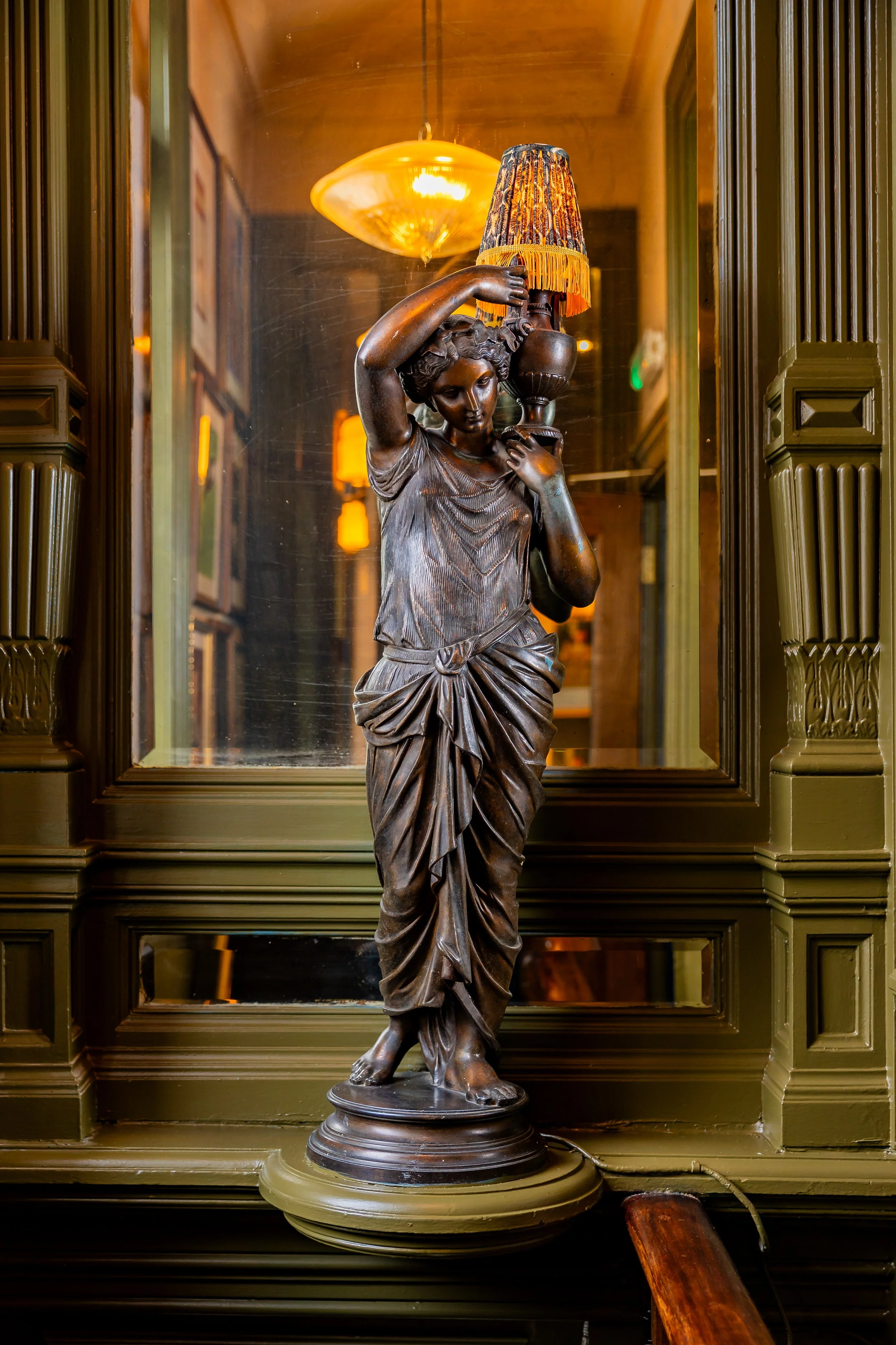 YOUNGS - The Queens - EDITS_High Res_102.jpg