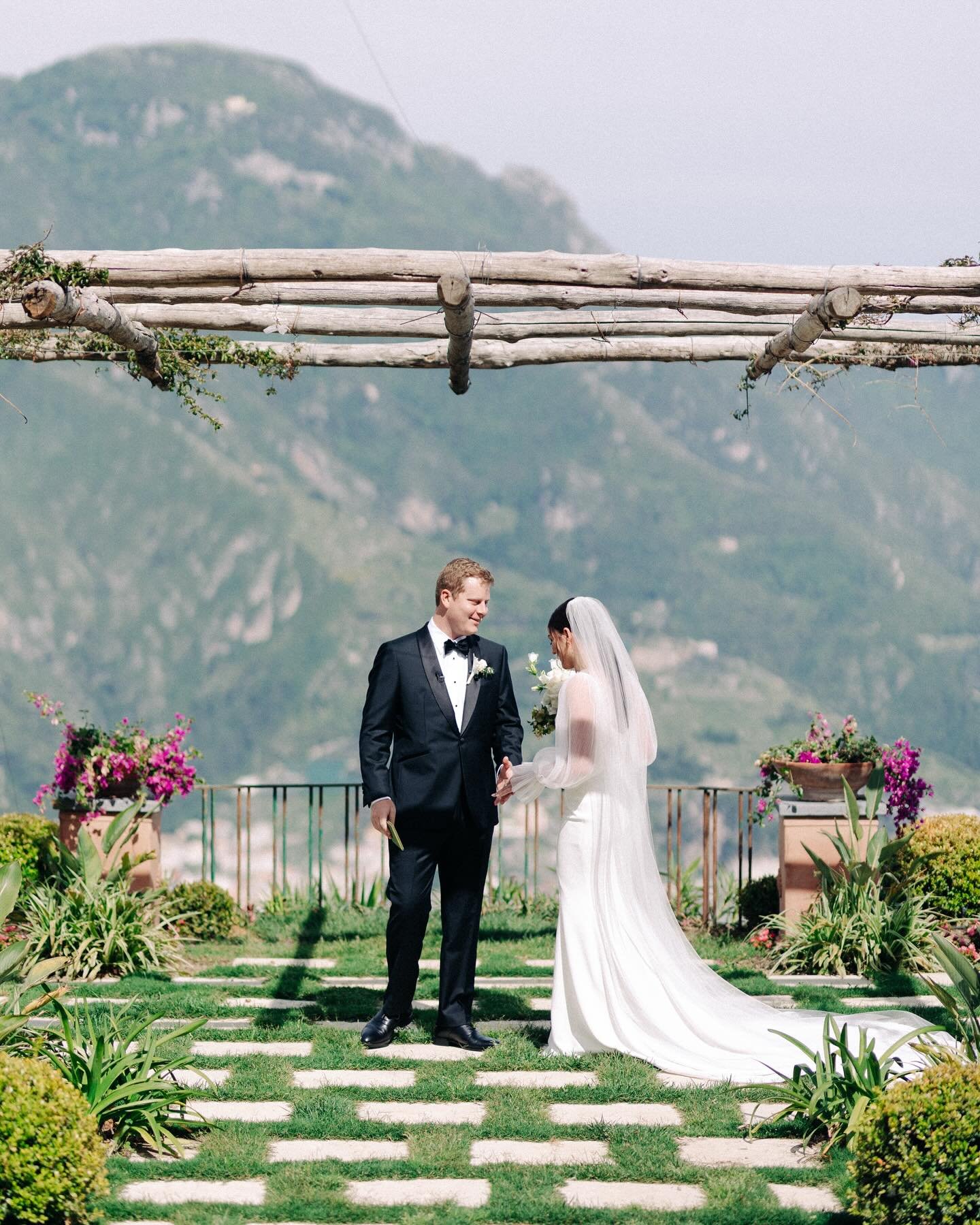 We&rsquo;re still not over Katie &amp; John&rsquo;s incredible wedding in Ravello!!

The breathtaking mountainous backdrop and the endless Mediterranean Sea were the perfect highlight to their stunning wedding day in Italy. And the flowing Aperols an