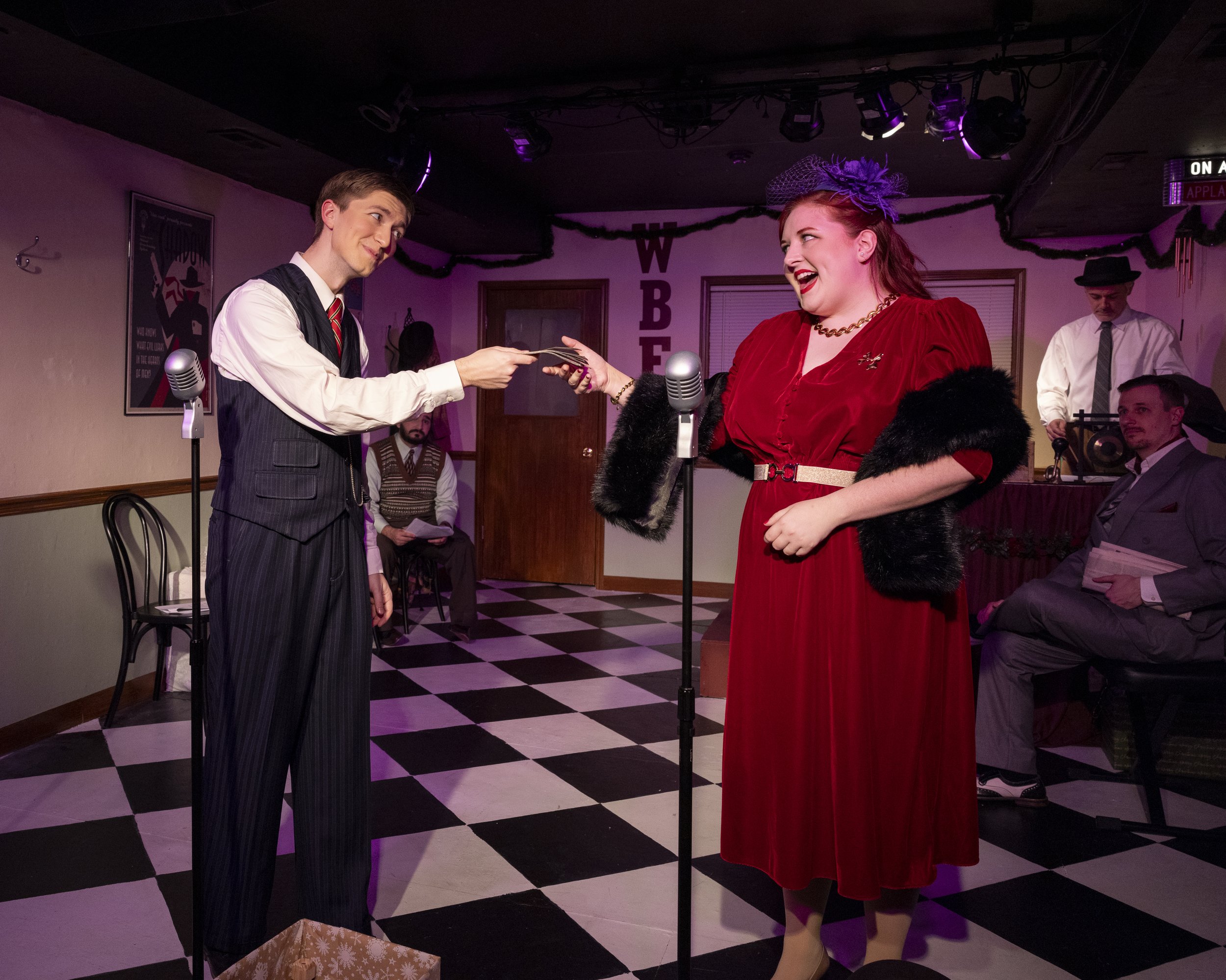 IT'S A WONDERFUL LIFE (A RADIO PLAY) - Oil Lamp Theater (photo by Gosia Matuszewska)