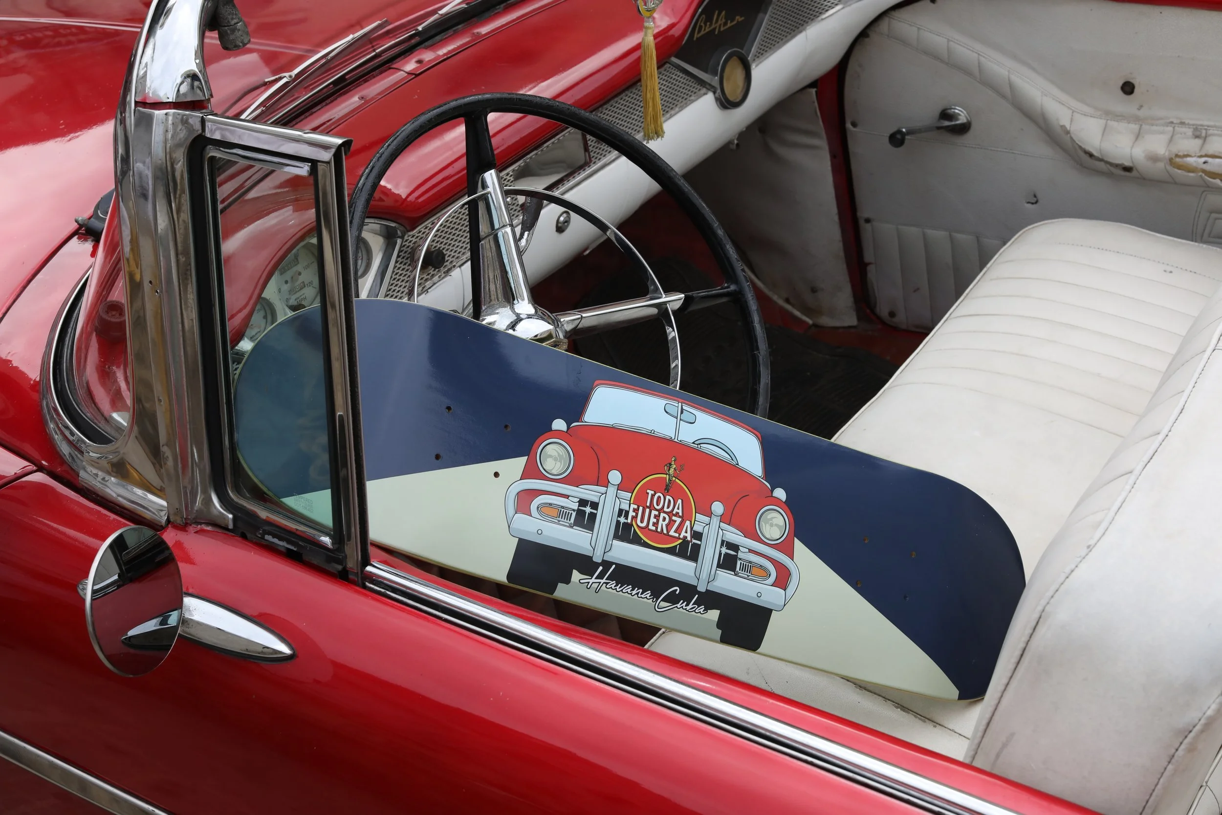 TodaFuerza_ClassicCar_skatedeck.JPG