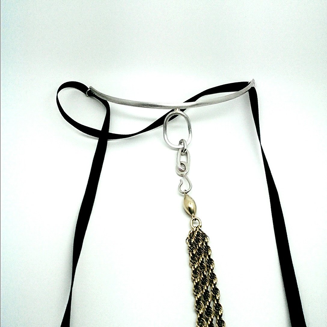 Link Tassel Choker