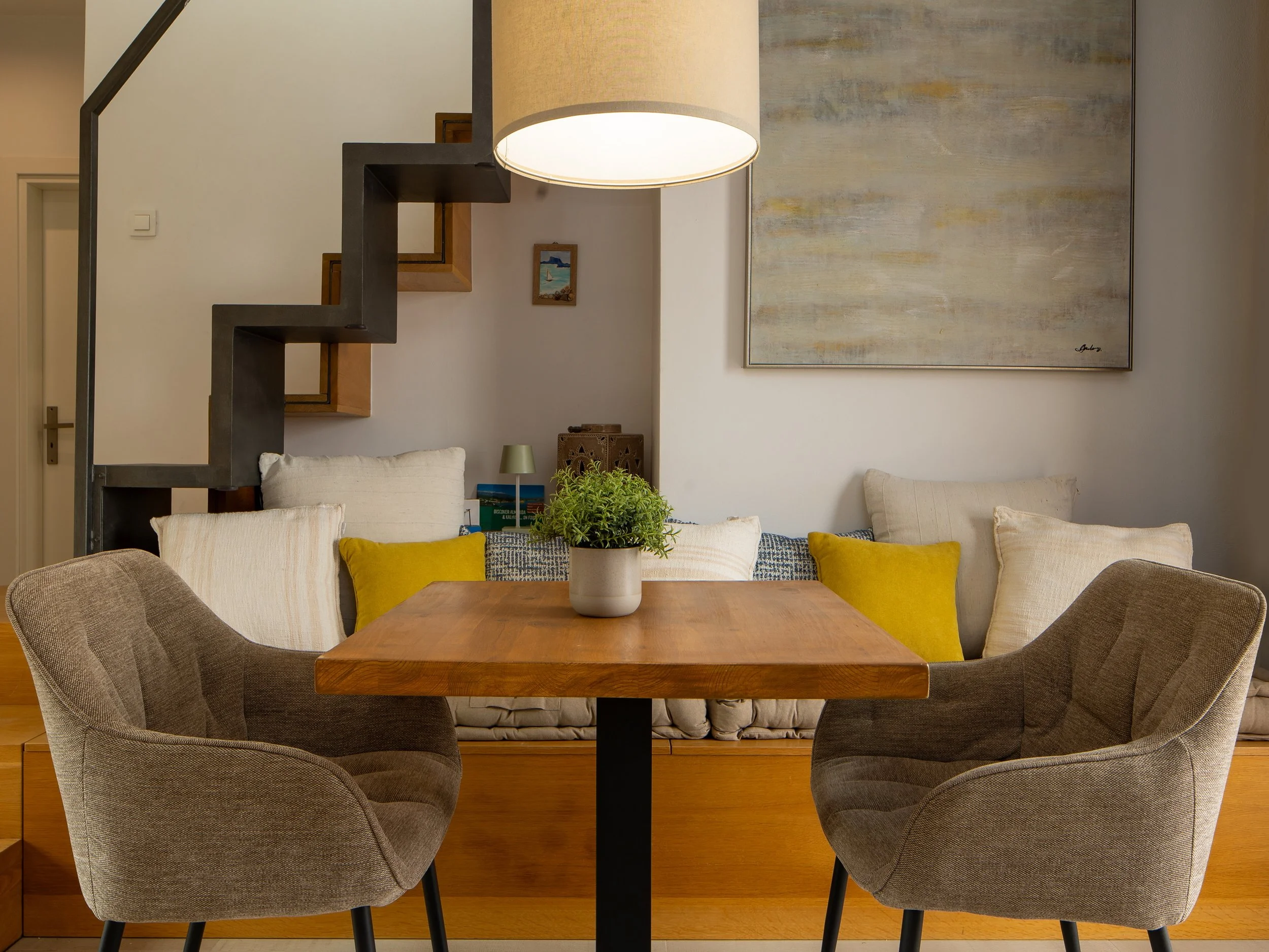 Fully equipped kitchen with a dining area.