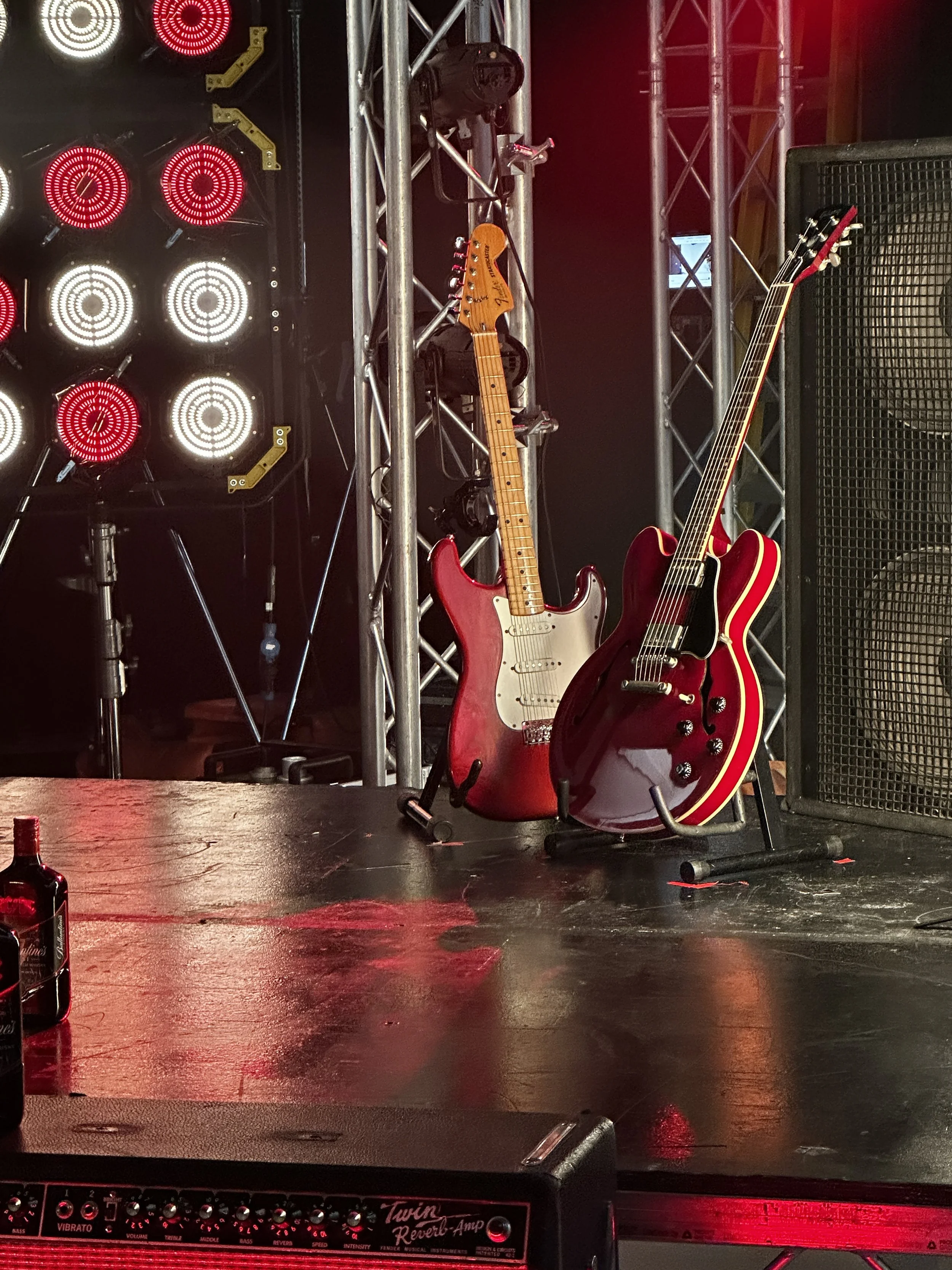 BALLANTINE AC/DC SPECIAL EDITION PHOTOGRAPHER VUKASIN ISAILOVIC