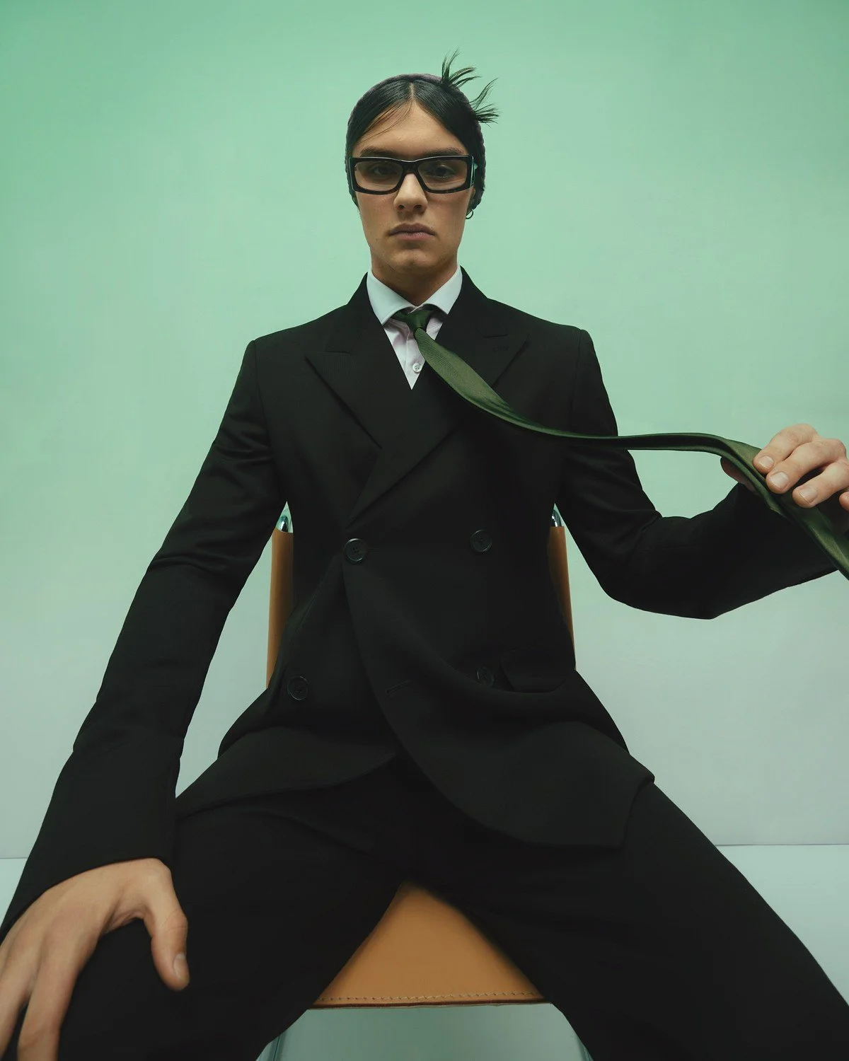 LOUIS PARTRIDGE L'OFFICIEL PHOTOGRAPHER CARLA GULER STYLIST GIORGIA CANTARINI GROOMING BRADY LEA 