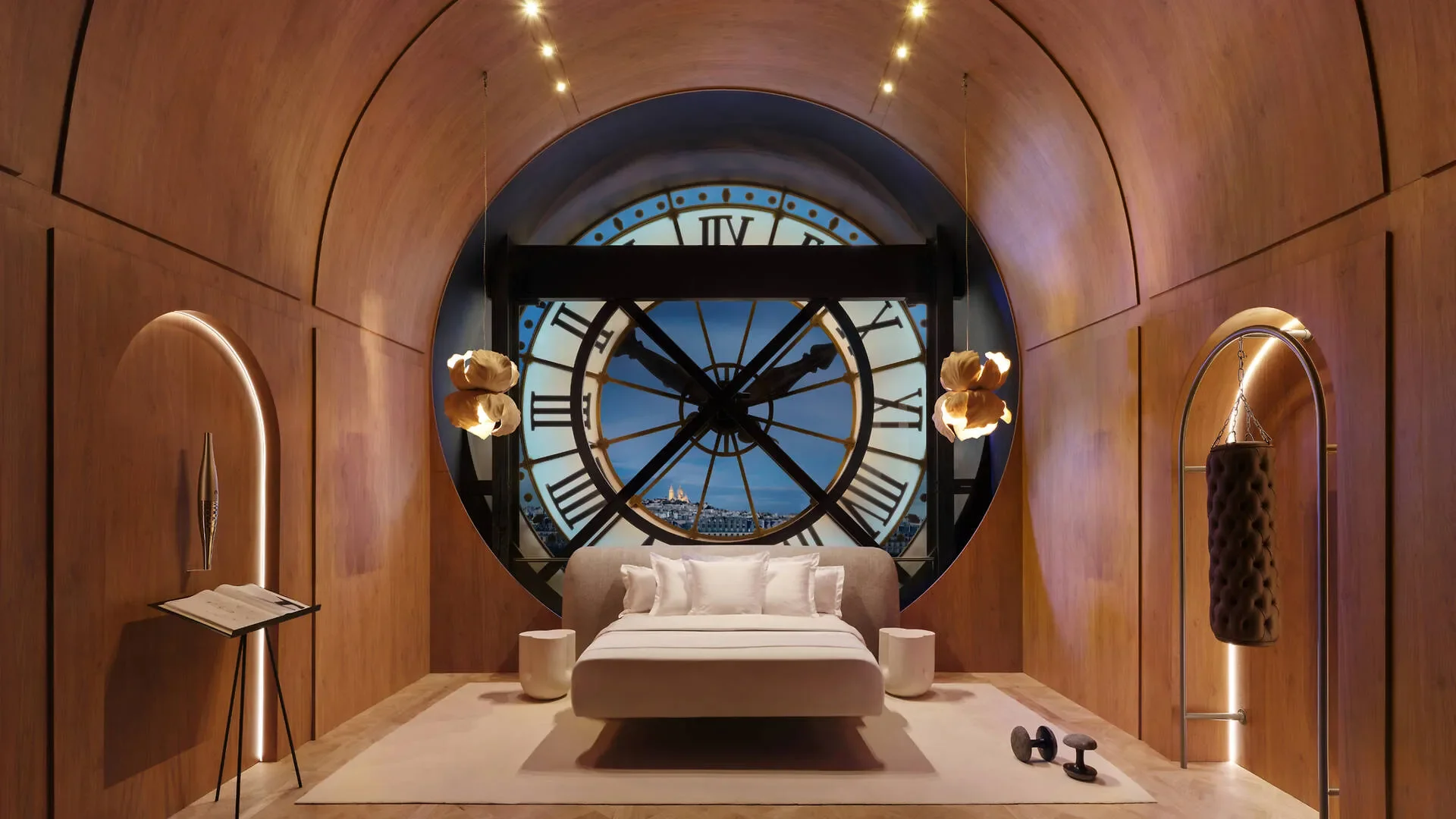 AIRBNB PARIS OLYMPICS MUSEE D'ORSAY PHOTOGRAPHER FREDERIK VERCRUYSSE