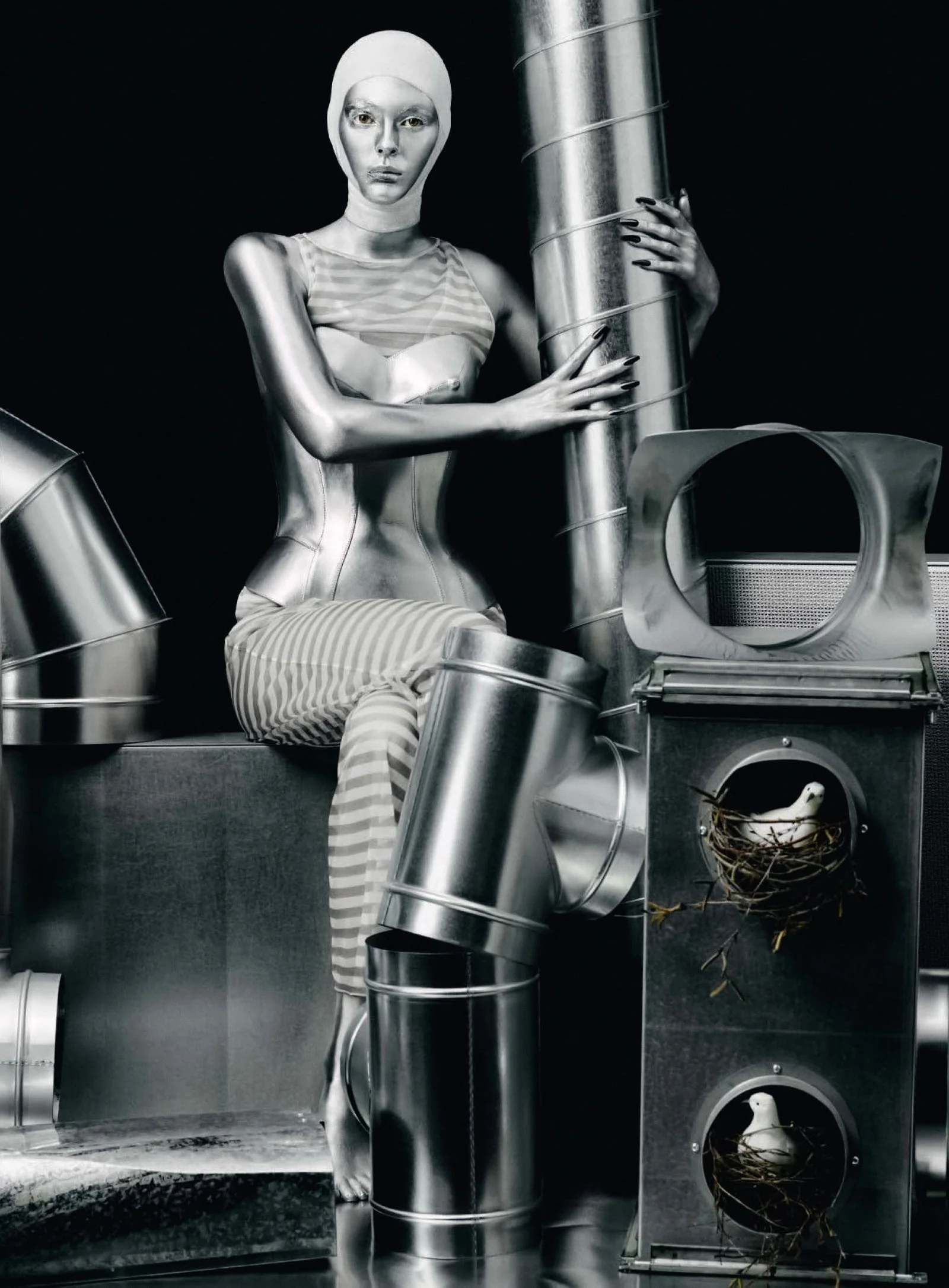 VOGUE ITALIA PHOTOGRAPHER RAFAEL PAVAROTTI STYLIST IB KAMARA HAIR BENJAMIN MULLER MUA CHIAO LI HSU NAILS ANAIS CORDEVANT 