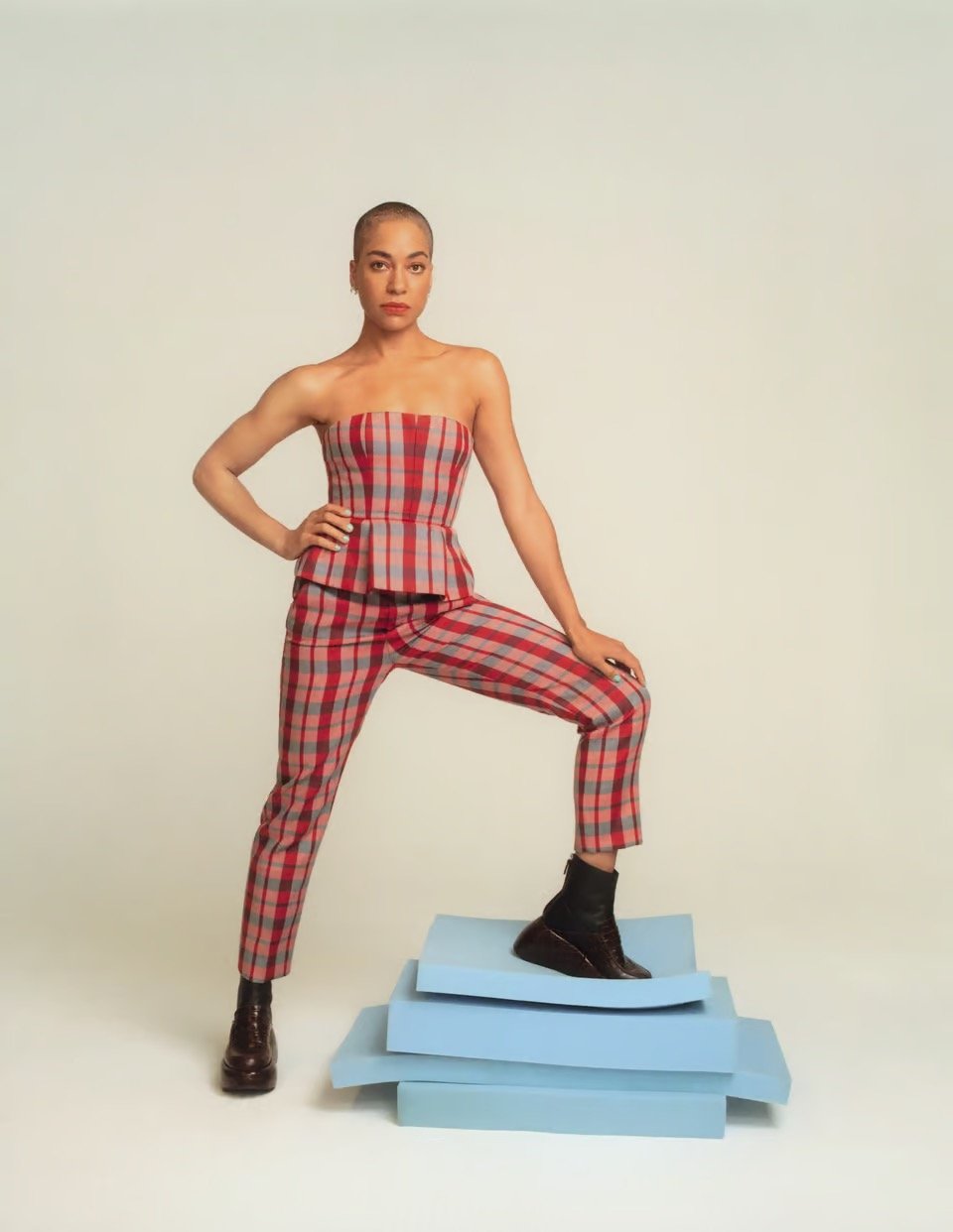 CUSH JUMBO THE STANDARD PHOTOGRAPHER LAUREN MACCABEE STYLIST SOPHIE PAXTON MUA EMMA WHITE TURLE NAILS JULIA BABBAGE