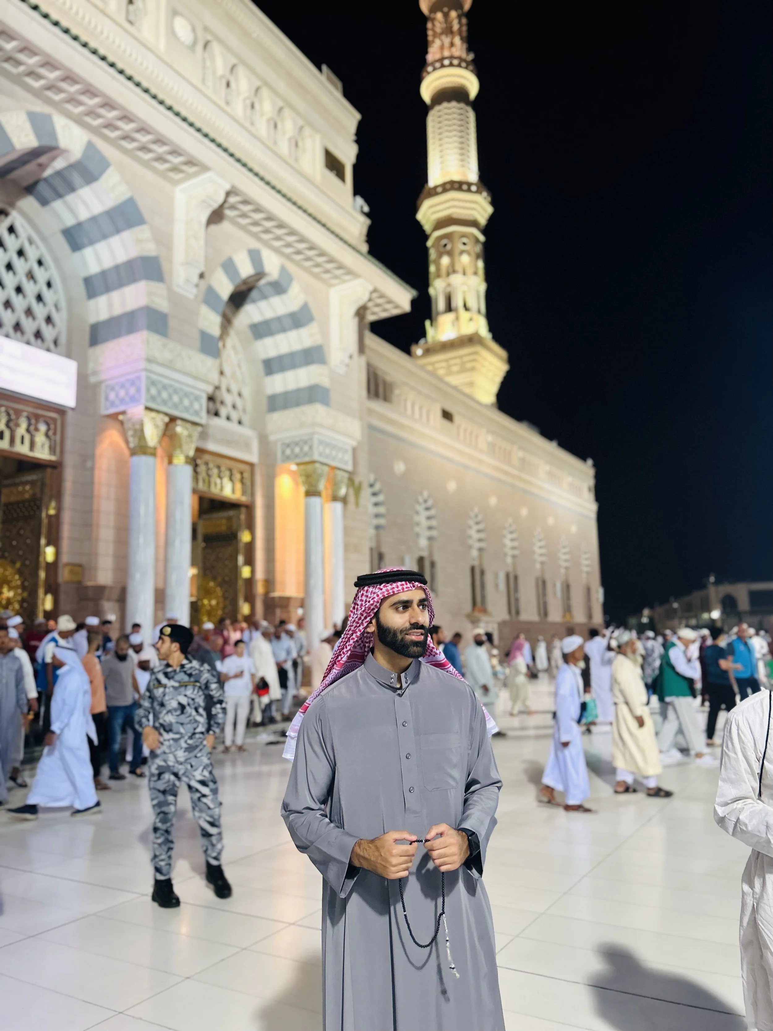 Outside Masjid Al’Nabawi
