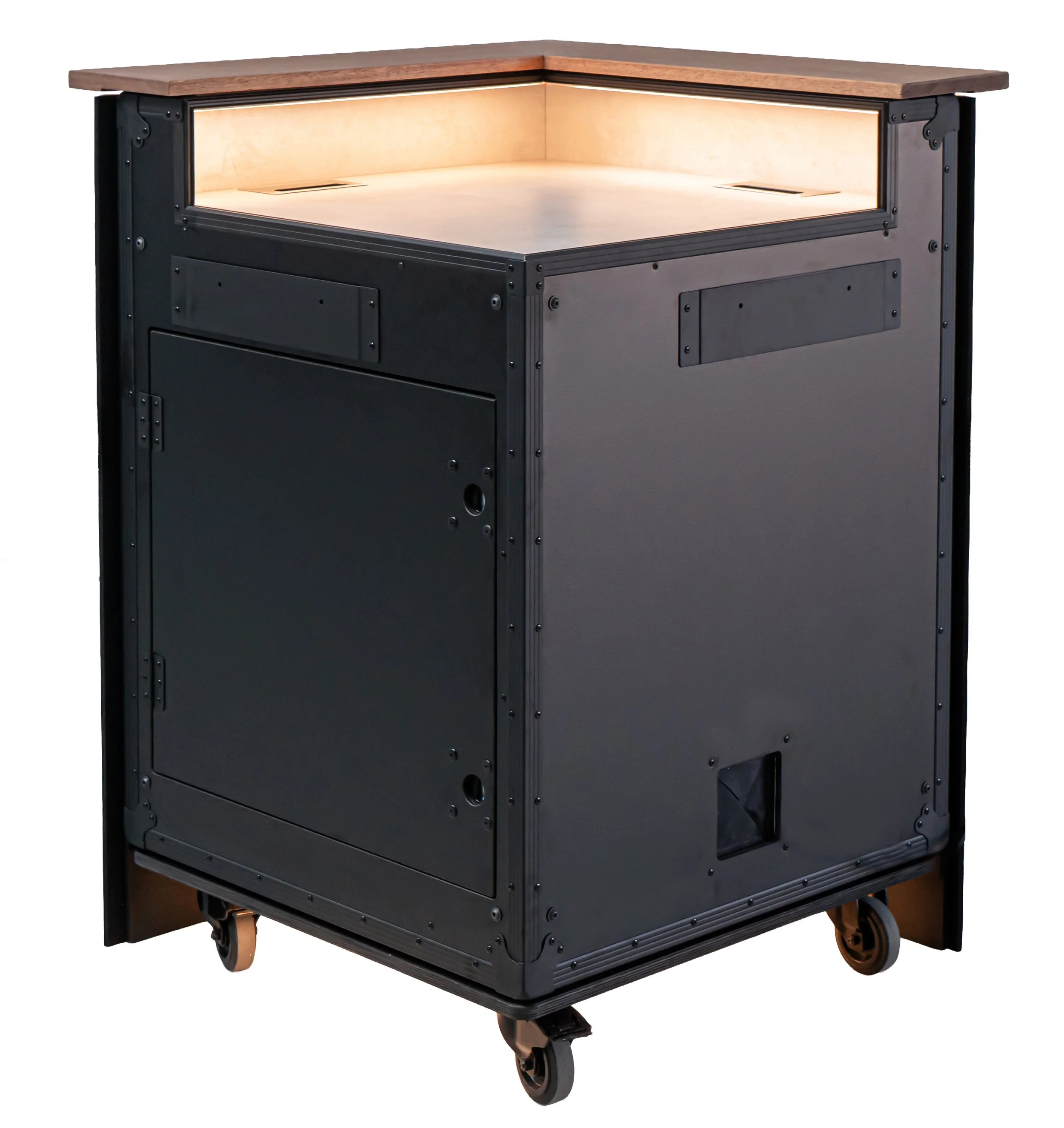 Cartisan-Corner-Case-3.jpg
