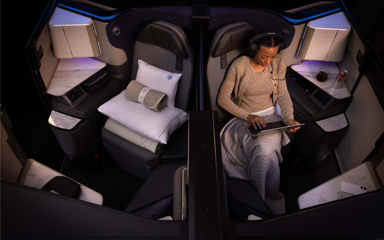 United Airlines unveils upgraded Dreamliner cabins to enhance long-haul business travel