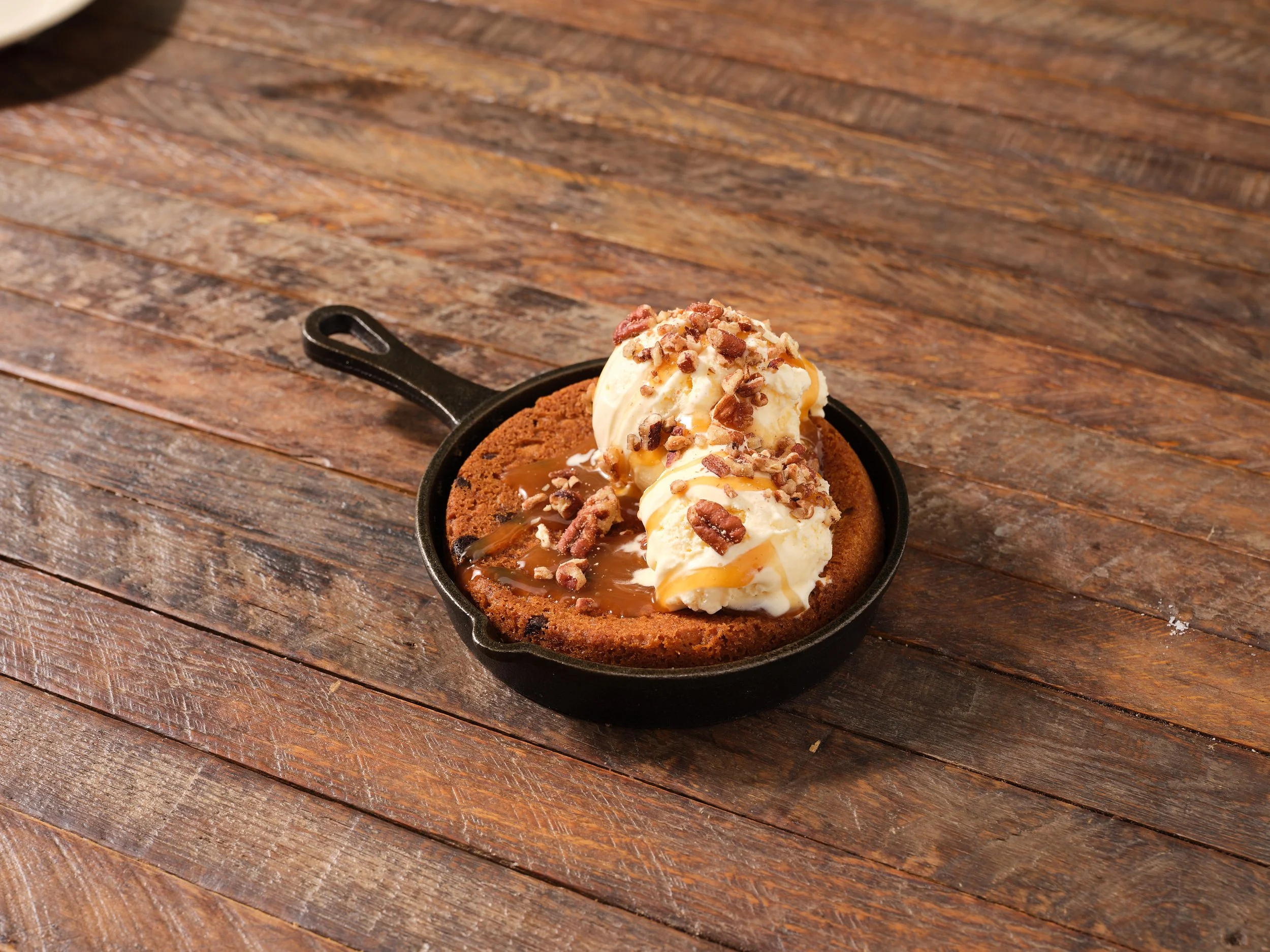 MidtownPizzeriaPub_Pizzas_Cheesecake_0348 - Copy.jpg