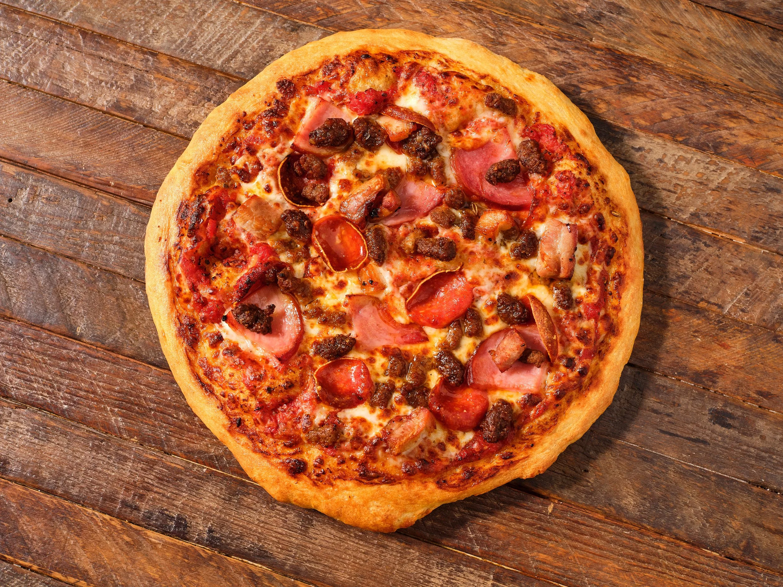 MidtownPizzeriaPub_Pizzas_MeatMe_0244.jpg