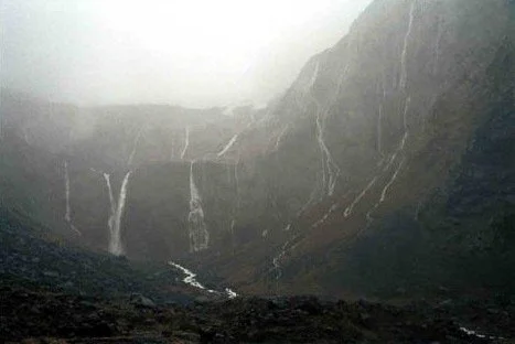 Every Amphitheater Transformed into Cascades