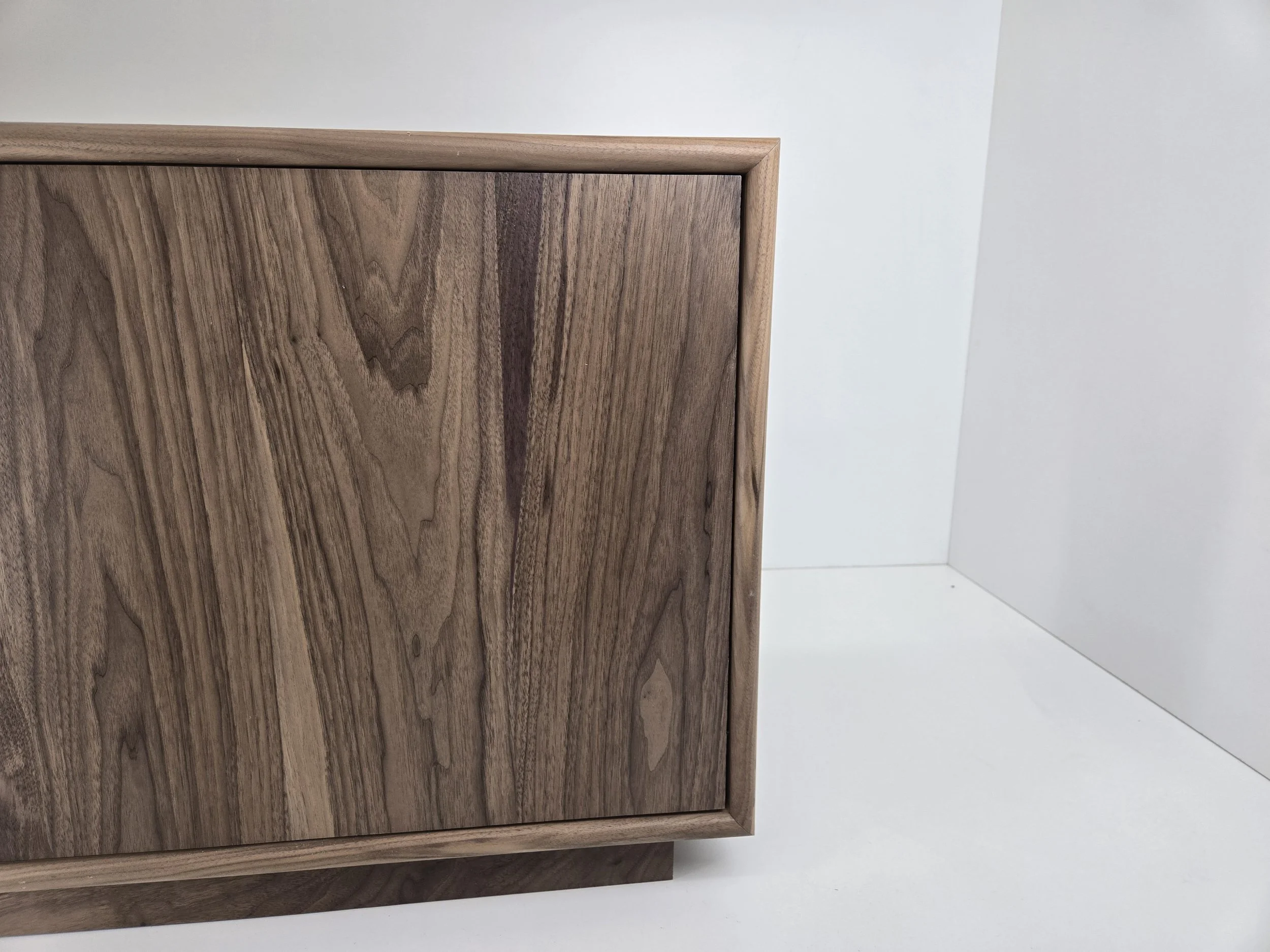 Panneau Solide (Grain Vertical) - Noyer