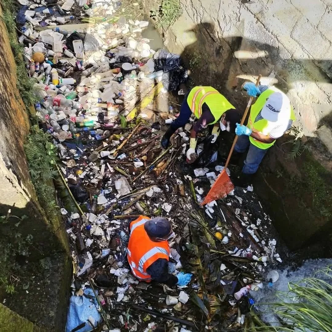 Contaminated water is one of the main causes of severe malnutrition. When drinking water is polluted, it increases the risk of infections and intestinal illnesses that prevent the body from properly absorbing nutrients, even when food is available.

