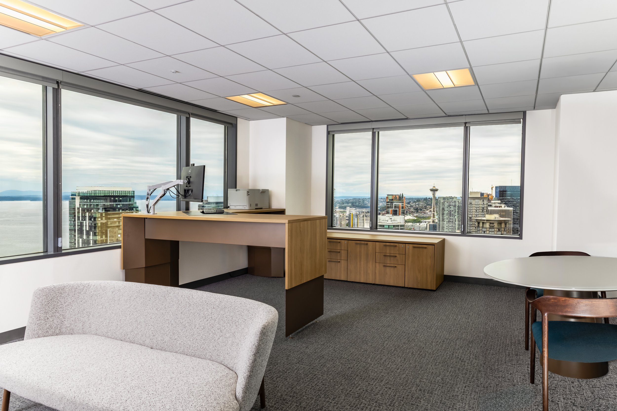 Small-Coner-Office.jpg