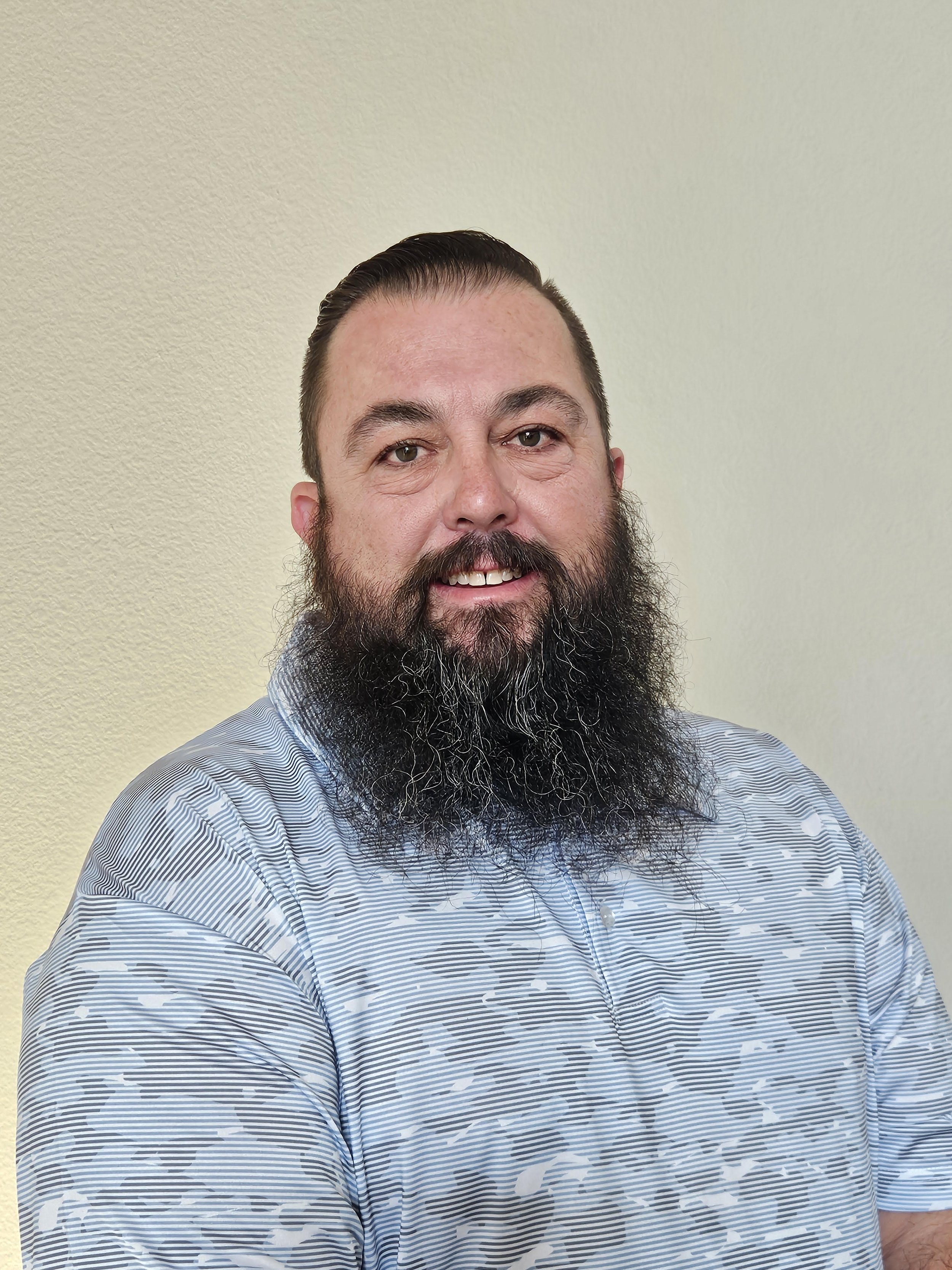 Patrick Valles Headshot.jpg