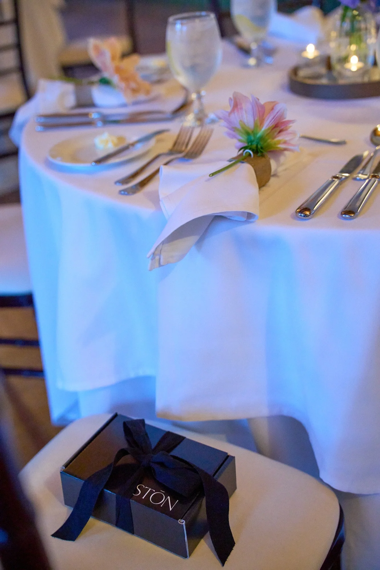 PPL_DiningTablesFood_107_ForWebUse.jpg