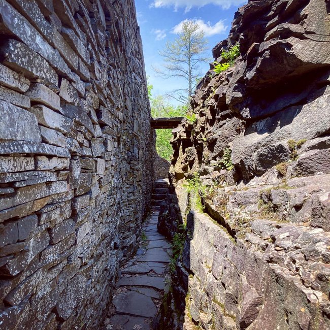 NeotericSlate_Opus 40_A10_Sm.jpg