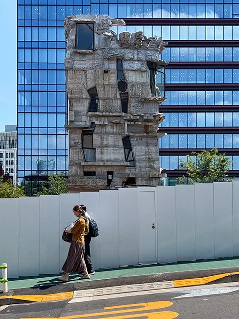 The Arimaston Building by Keisuke Oka in Tokyo, Japan. (Image by Rosa Menkman)