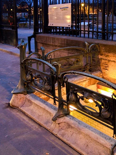 NeotericSlate_Guimard Metro Entry_A03_Sm.jpg