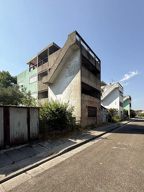 Quartiers Modernes Frugès by Le Corbusier in Pessac
