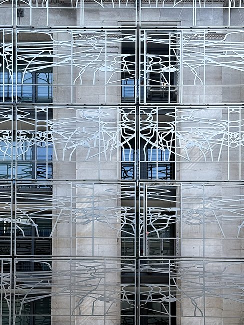 Ministry of Culture by Francis Soler in Paris France (Image by WROT)