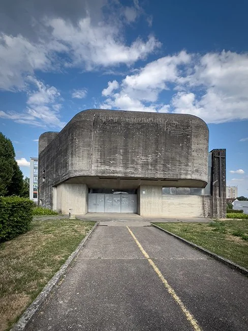 Église Sainte-Bernadette du Banlay by Claude Parent