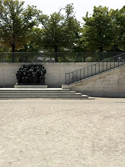 NeotericSlate_Jardin Des Tuileries_A03_Sm.jpg