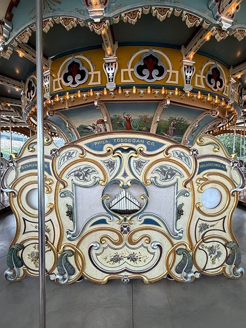 NeotericSlate_Jane'sCarousel_A09_Sm.jpg
