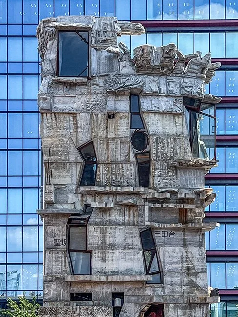 The Arimaston Building by Keisuke Oka in Tokyo, Japan. (Image by Rosa Menkman)