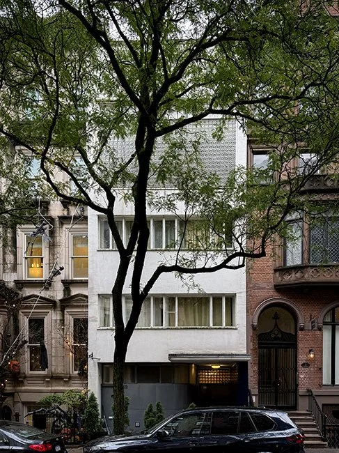 32 East 74th St by William Lescaze in New York City.