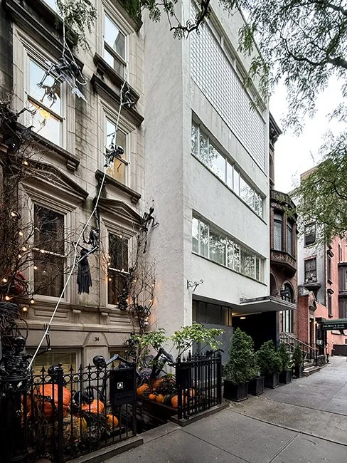 32 East 74th St by William Lescaze in New York City.
