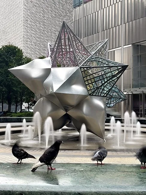 The sculpture Jasper's Spit Star by artist Frank Stella in New York City.