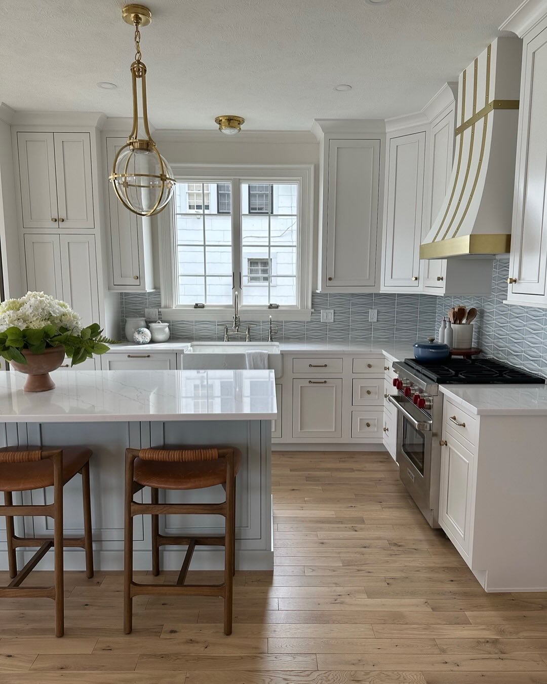 A kitchen transformation worth swiping for!